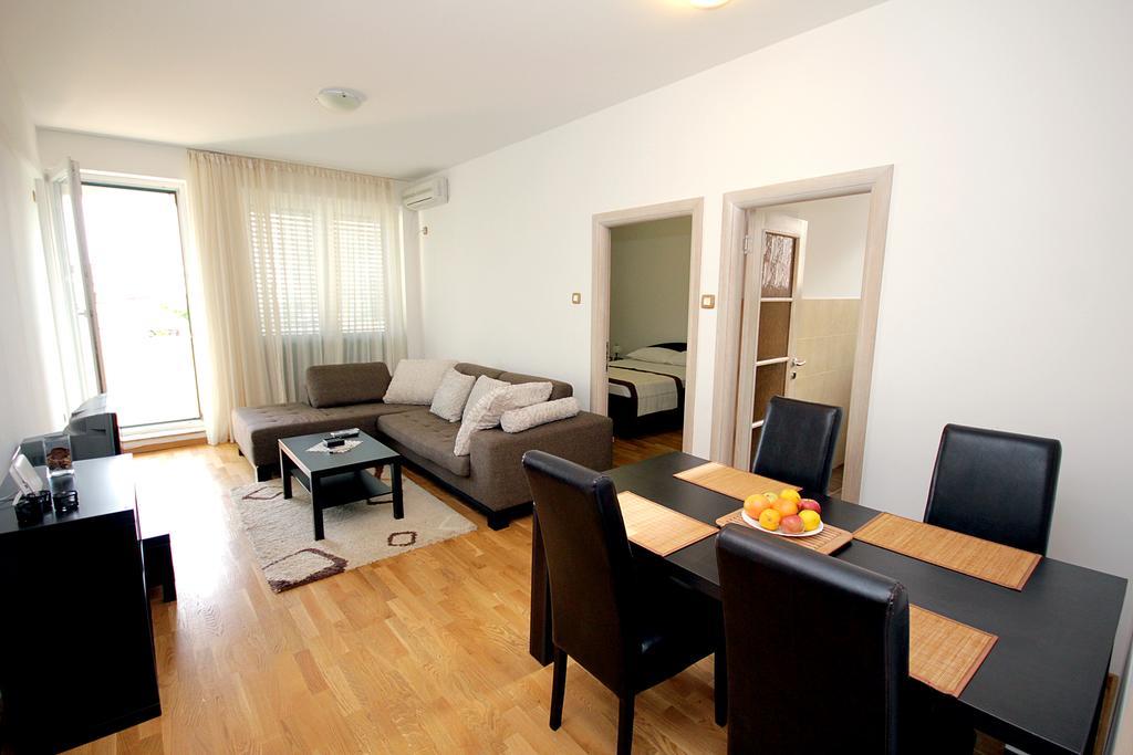 Apartments Draskovic Mirista Petrovac Exterior foto